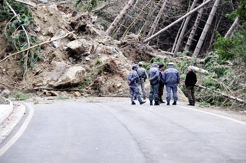 Frana a Baratoff, chiusa strada dell’Angelo Custode per lavori di ripristino
