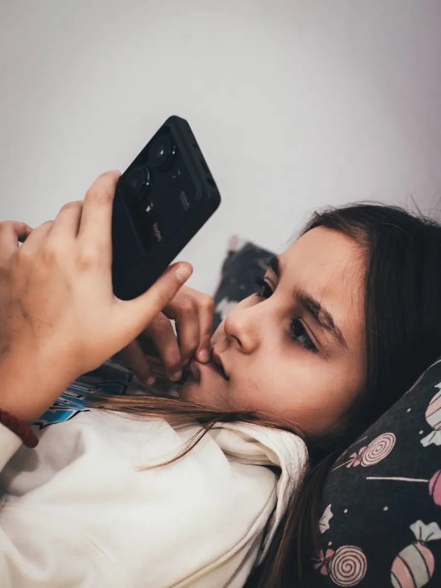 Pesaro, campagna “Sono Qui”: incontro su bambini e digitale